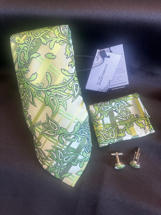 Other - Green Paisley Tie Set - Tie, Pocket Square & Cufflinks